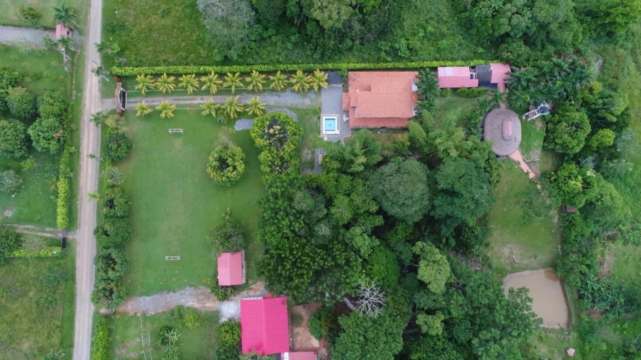 Casa Campo Emaus Caucasia Exterior photo
